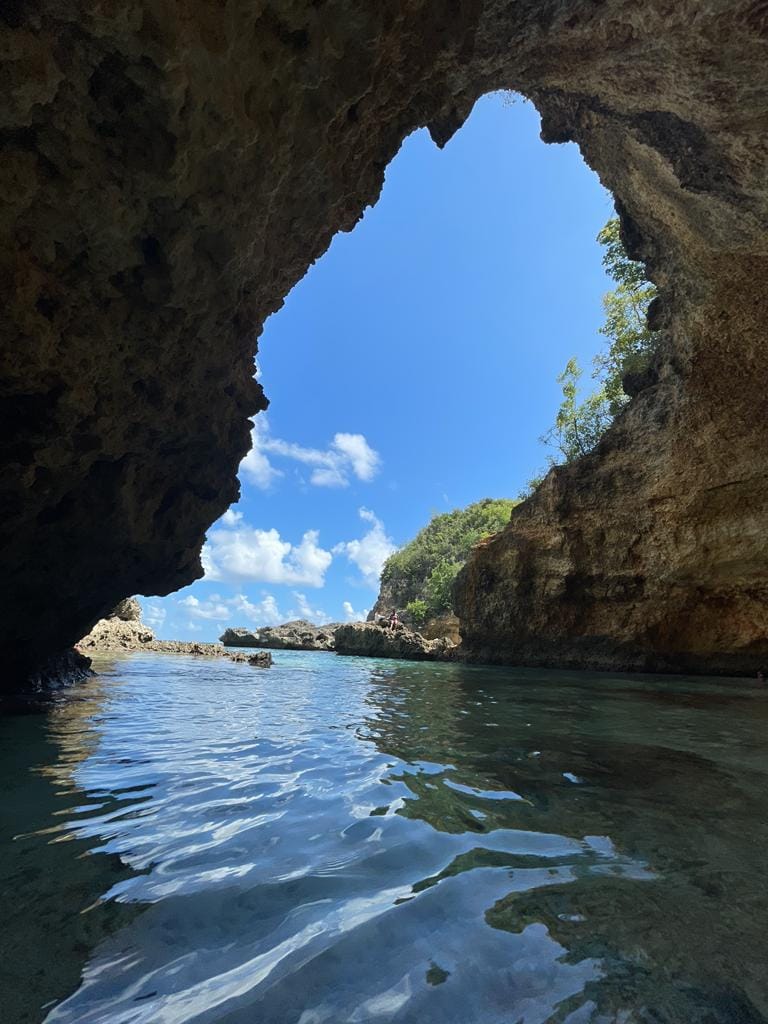Grotte marine en Guadeloupe